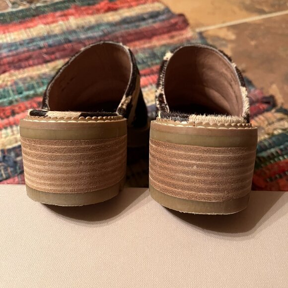 Donald Pliner SAHARA Haircalf Mule, Dark Brown/Cream, Women's Size 5, EUC - Picture 3 of 10